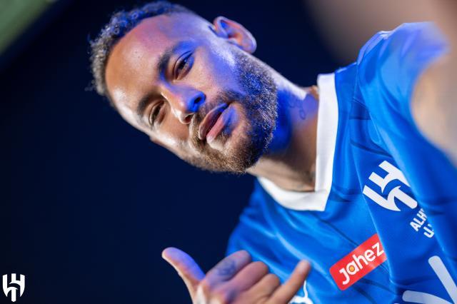 开云体育入口-内马尔淘金究竟挣多少？豪宅豪车衣食住行全报销？