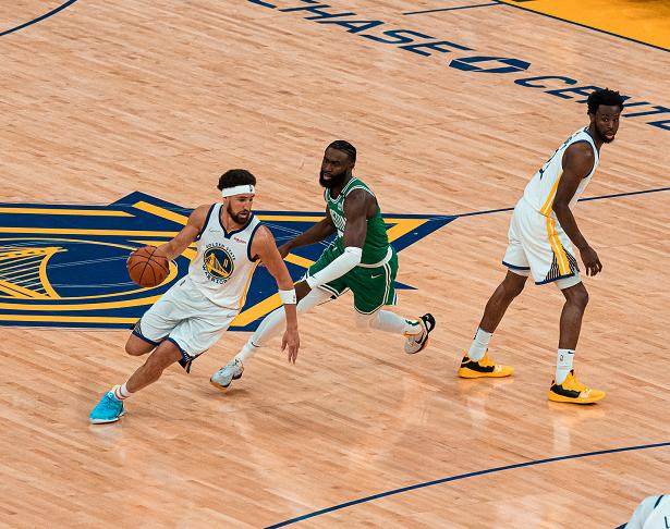 kaiyun-G2开打勇士将迎背水一战 库里：我们可以做出回应