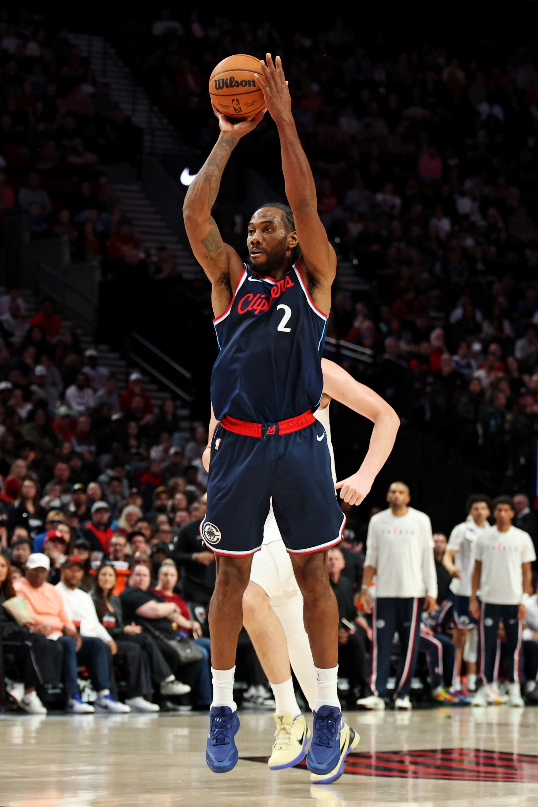 媒体人：快船连续两次被开拓者暴打 限制小卡其他人放不放无所谓